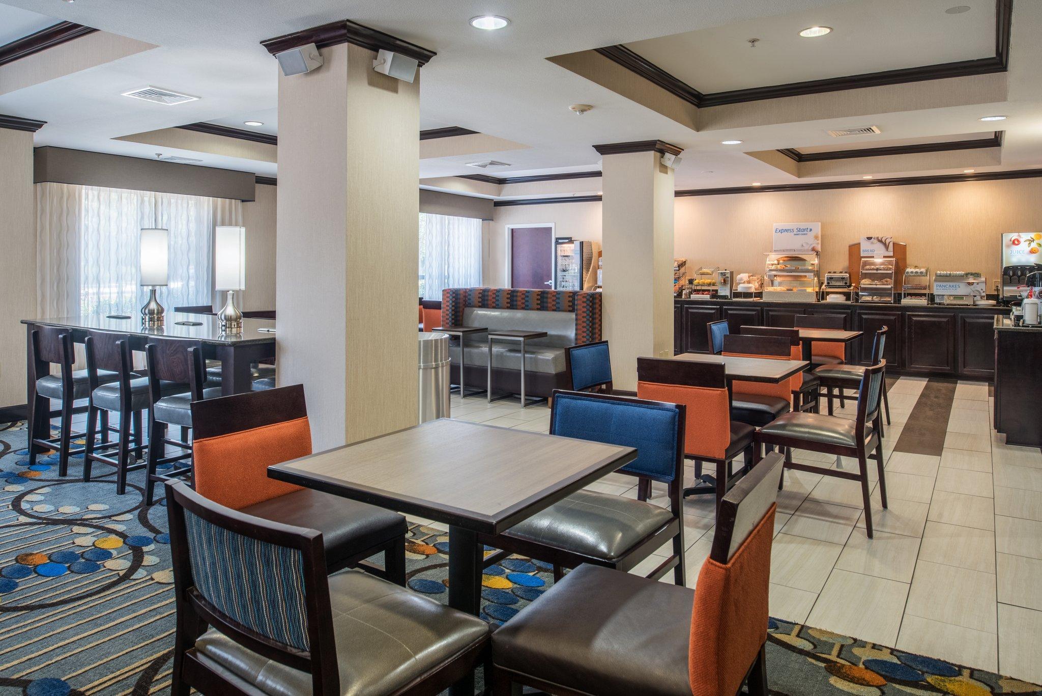 Holiday Inn Express Hotel & Suites West Monroe By Ihg Exterior foto